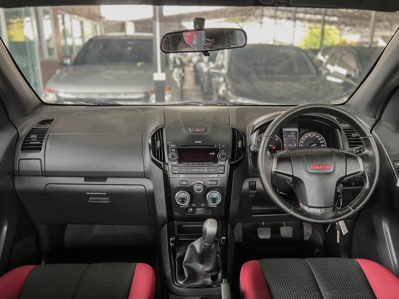 D MAX SPACE CAB 2 5 Ddi VGS X SERIES รถมอสองเชยงใหม รถมอสองลำพน